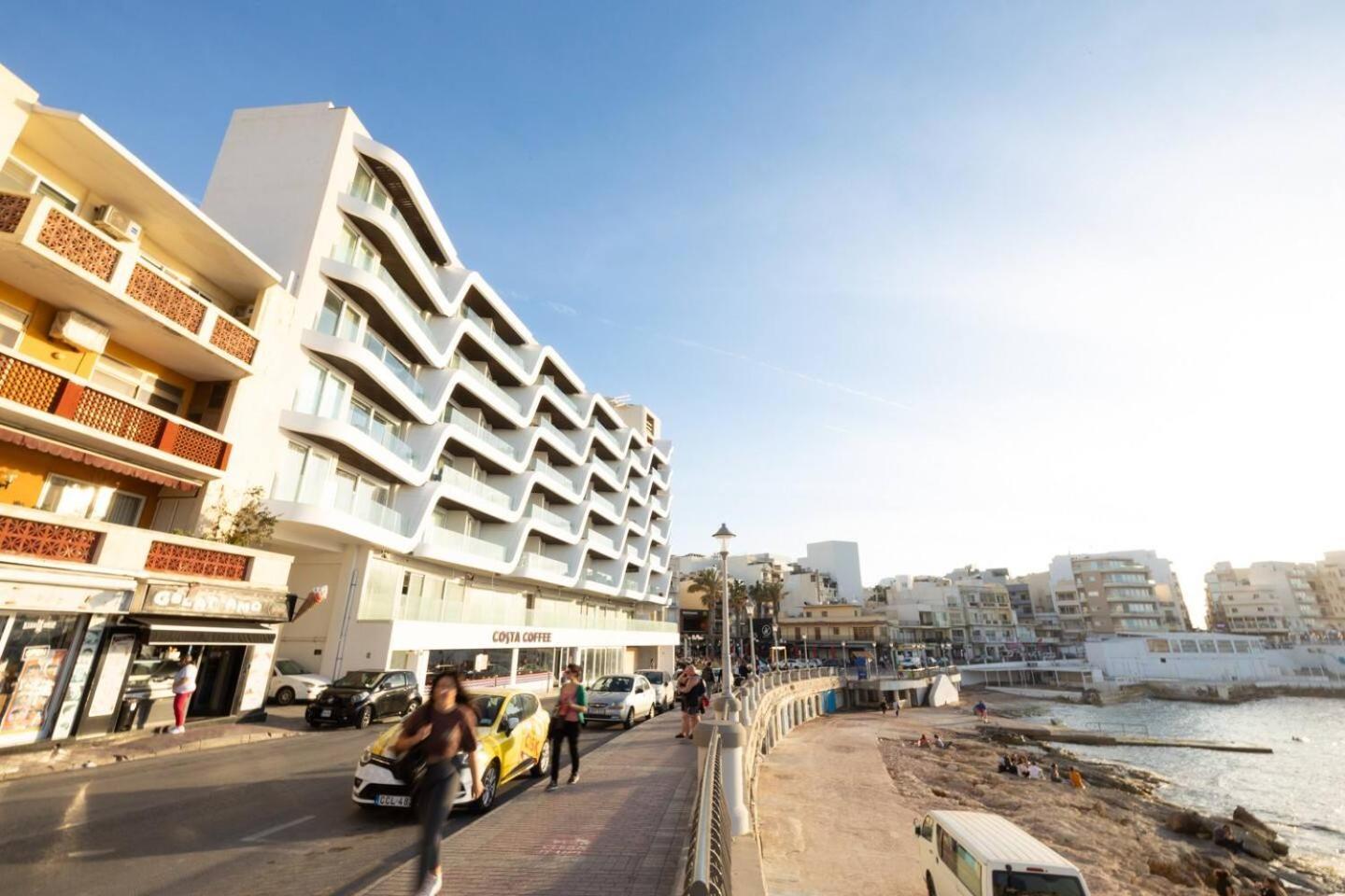 Apartment Ivory Seafront With Views!- Fl 10 By Homely