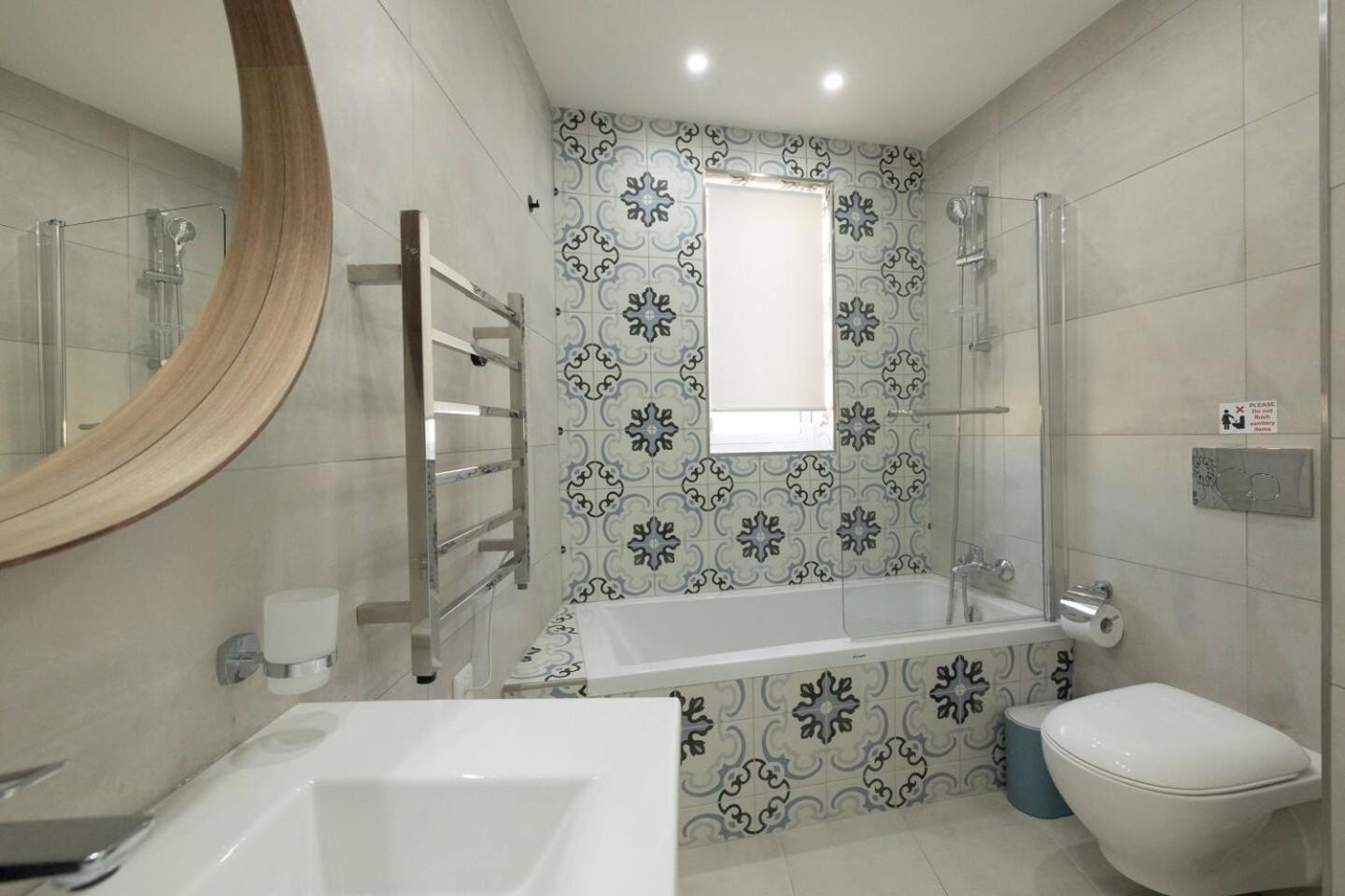 Ivory Seafront With Views!- Fl 10 By Homely * St. Paul's Bay