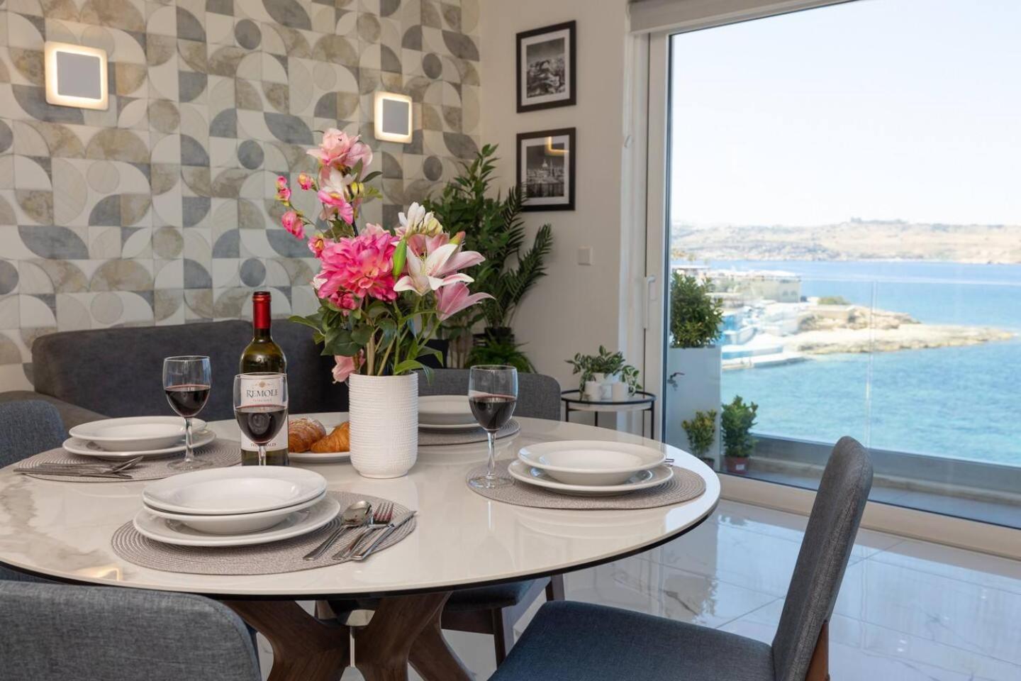 Ivory Seafront With Views!- Fl 10 By Homely * St. Paul's Bay