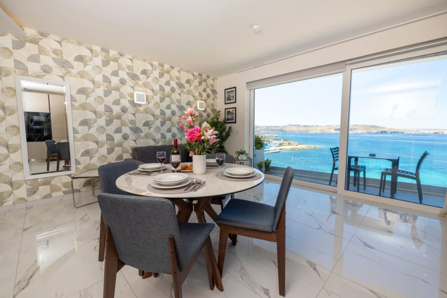Ivory Seafront With Views!- Fl 10 By Homely Apartment *